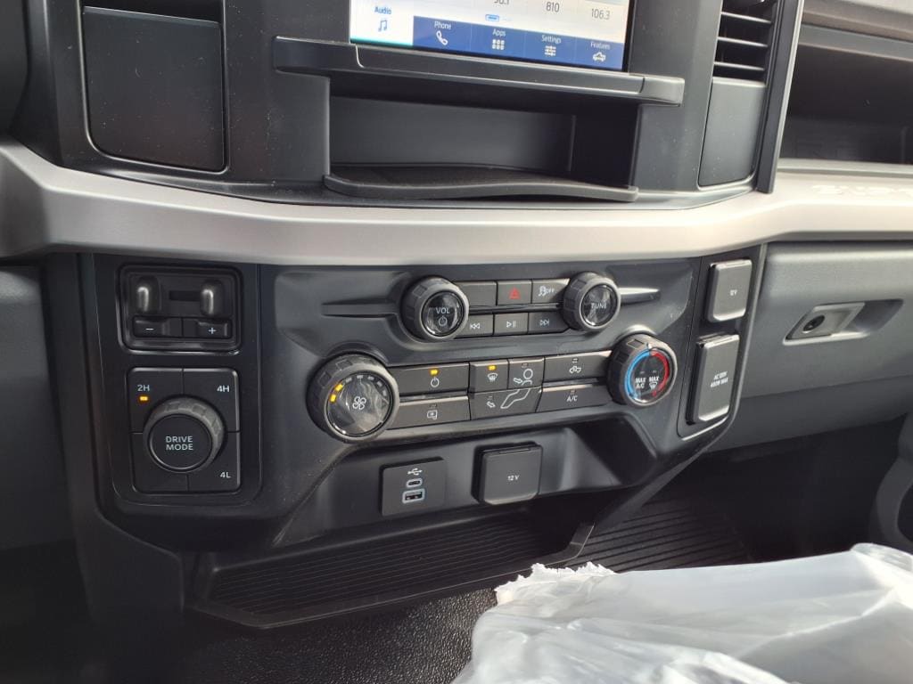 2025 Ford F-550 Super Duty Chassis Cab XL - Photo 12