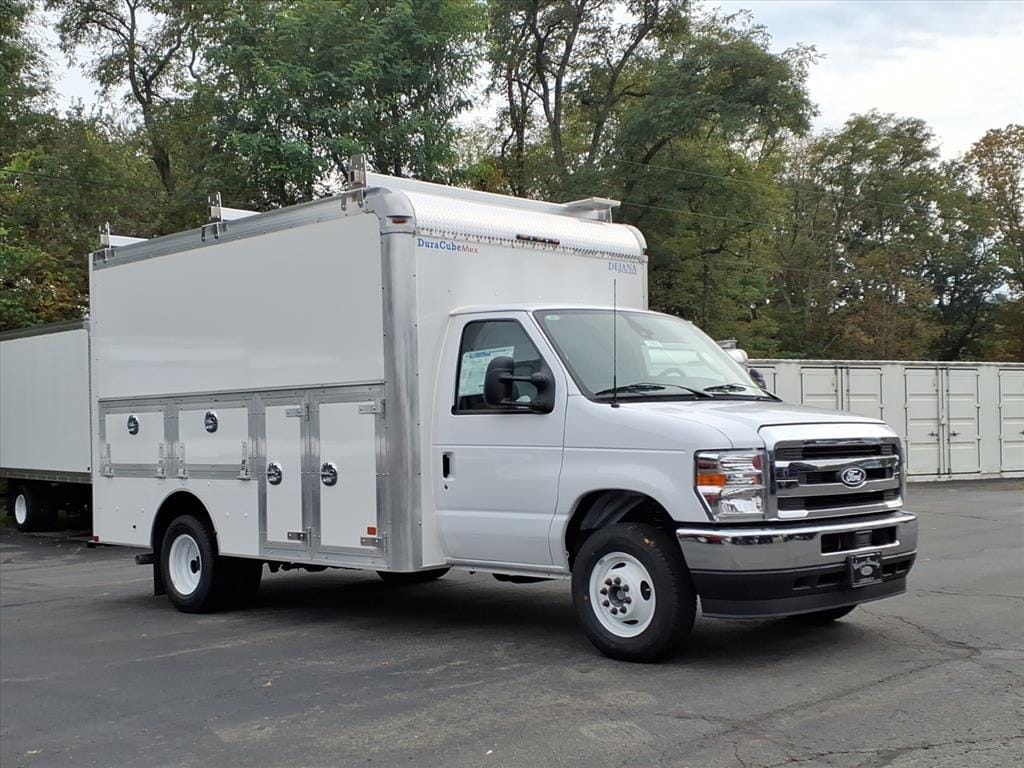 New 2026 Ford E-Series Base E-450 SD 158 in. WB DRW Cutaway Chassis