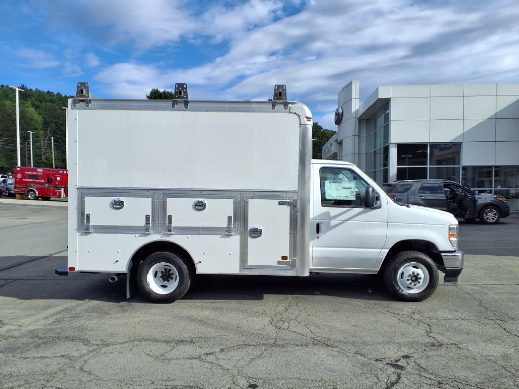 New 2026 Ford E-Series Base Cutaway E-350 SD 138 in. WB DRW Cutaway Chassis