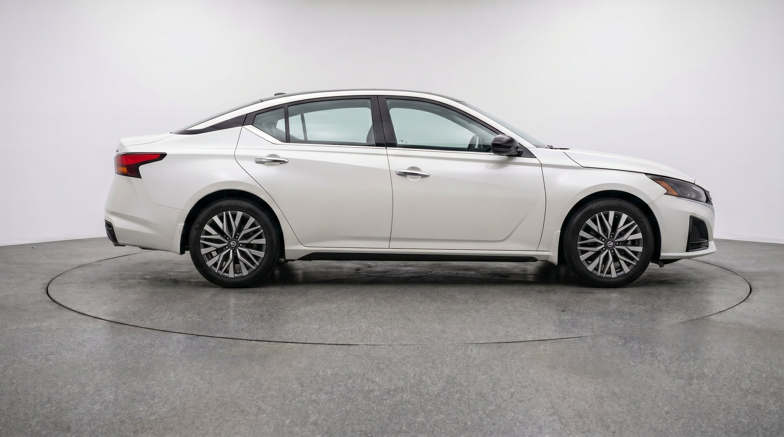 Thumbnail: 2025 Nissan Altima - 10