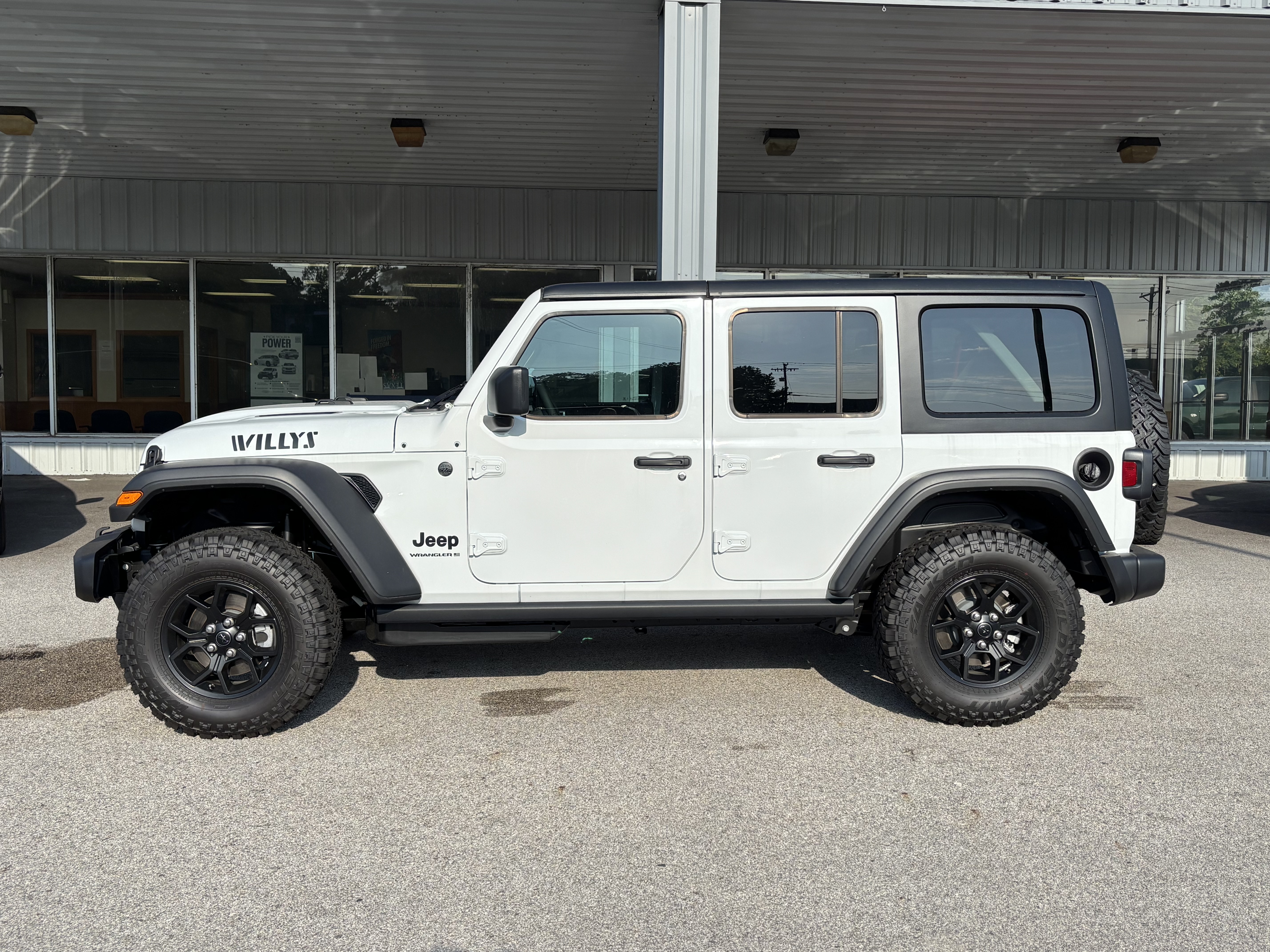 2026 Jeep Wrangler 4-DOOR WILLYS