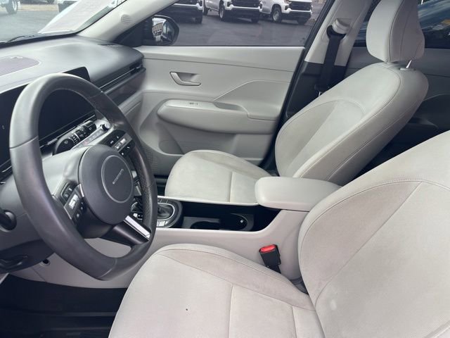 2025 Hyundai Kona SEL - Photo 9