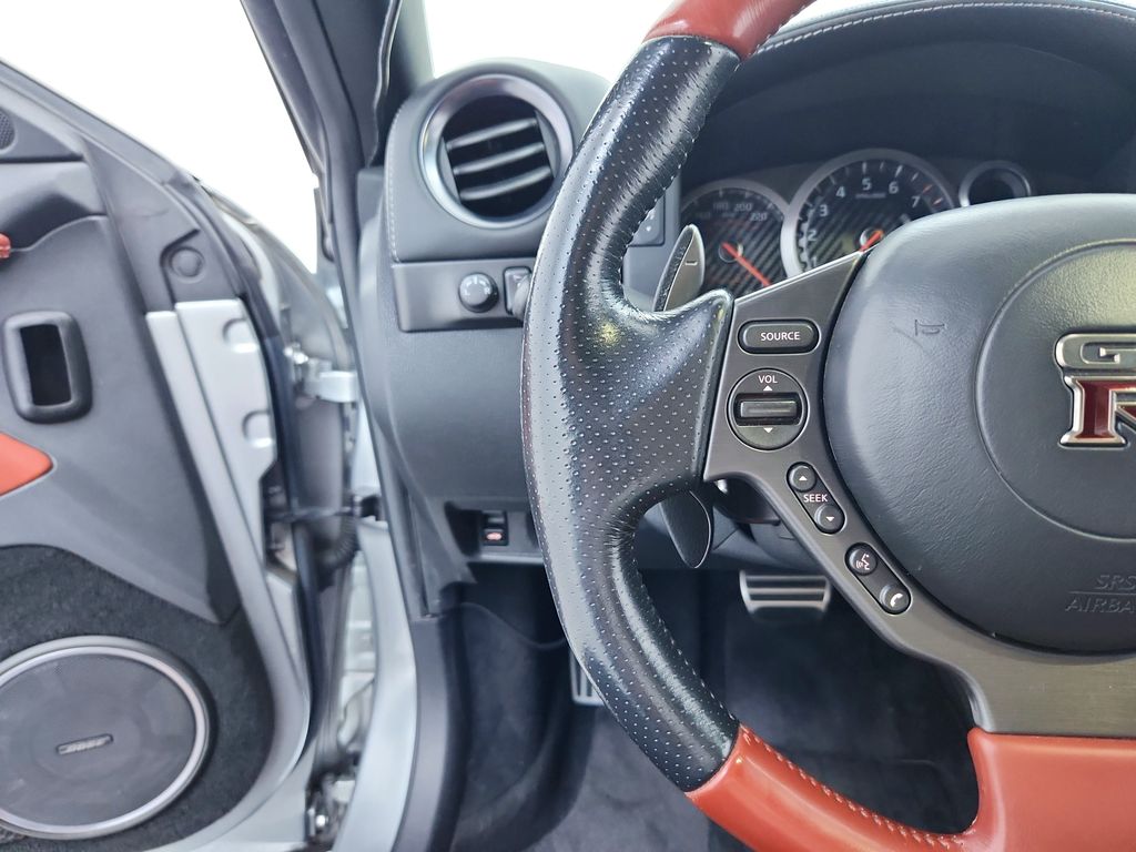 2015 Nissan GT-R Premium - Photo 23