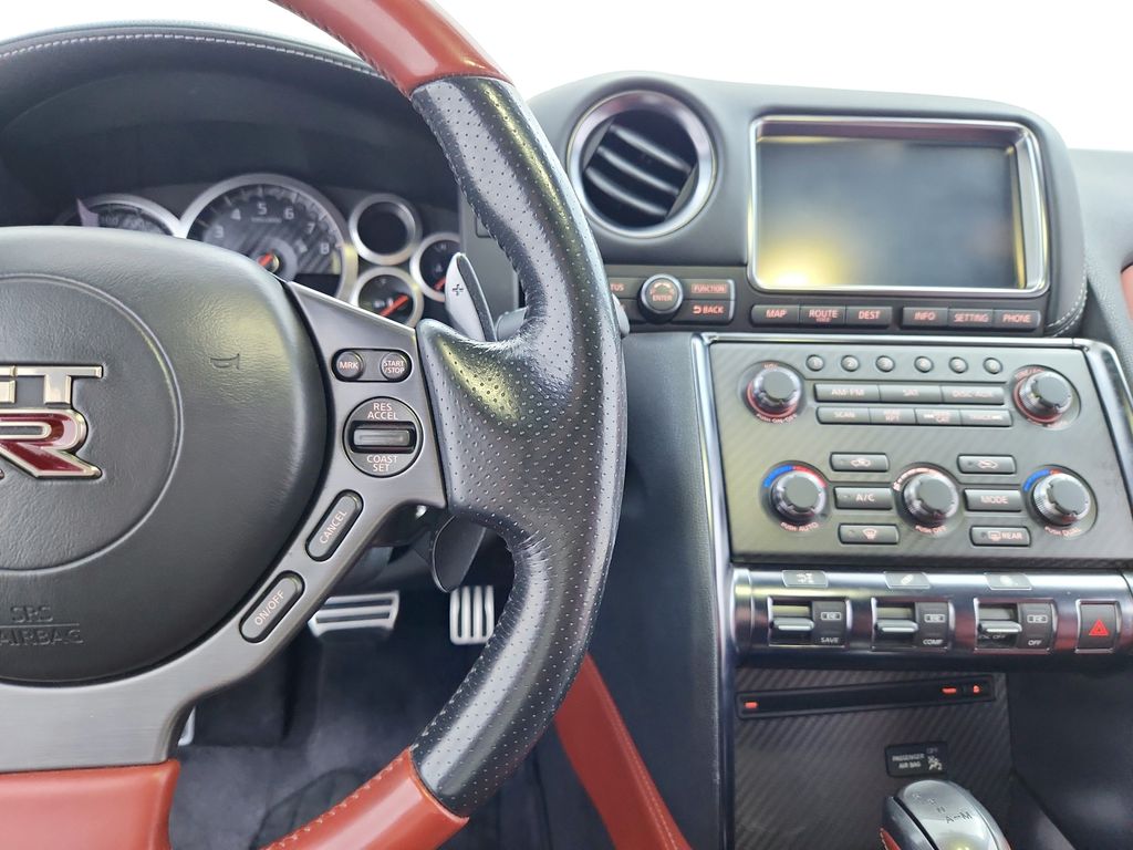 2015 Nissan GT-R Premium - Photo 25