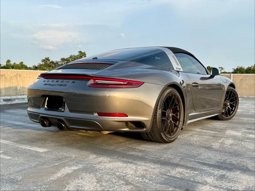 2019 Porsche 911 GTS - Photo 9