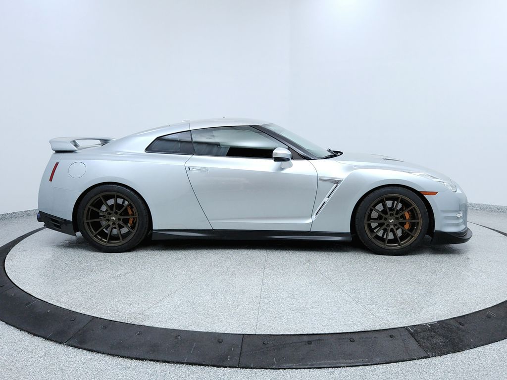 2015 Nissan GT-R Premium - Photo 6