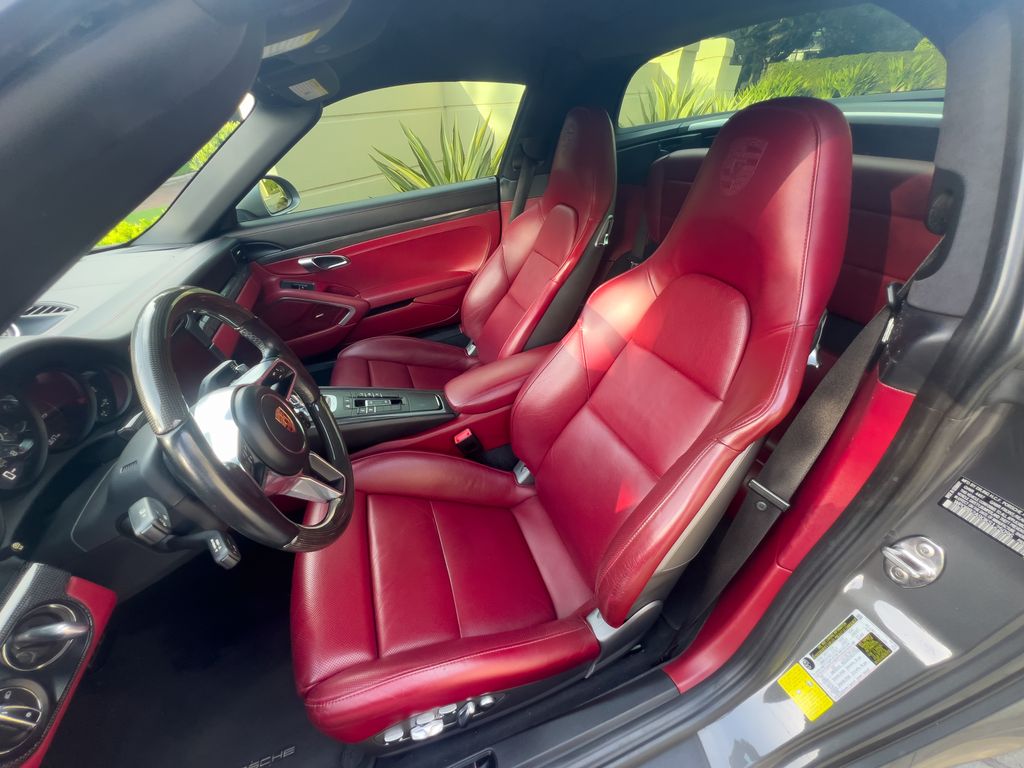 2019 Porsche 911 GTS - Photo 30