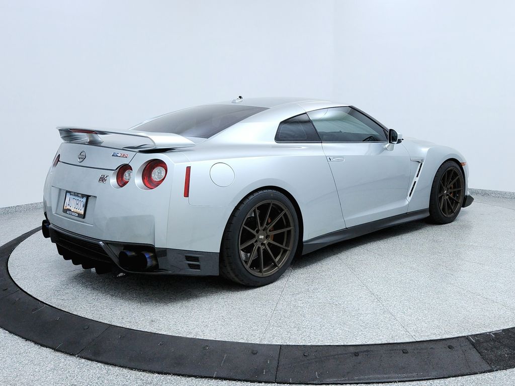 2015 Nissan GT-R Premium - Photo 5