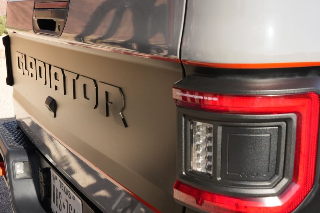 2021 Jeep Gladiator Mojave - Photo 30