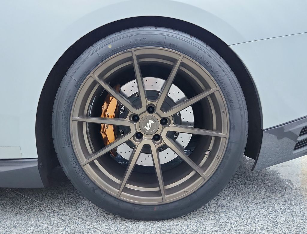 2015 Nissan GT-R Premium - Photo 14