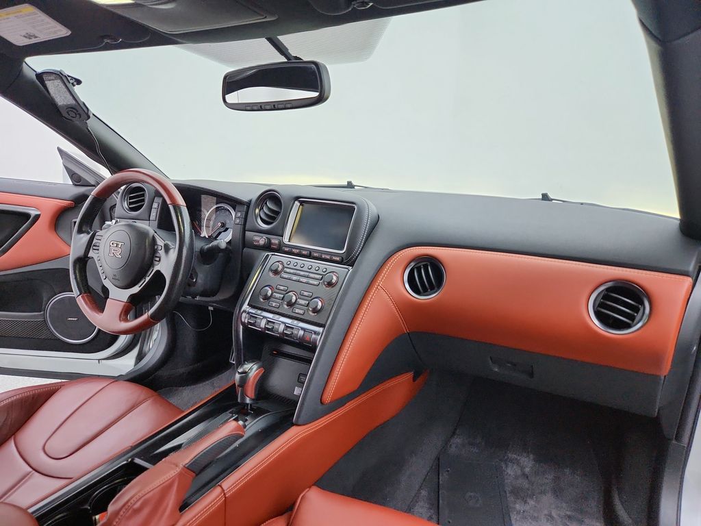 2015 Nissan GT-R Premium - Photo 21