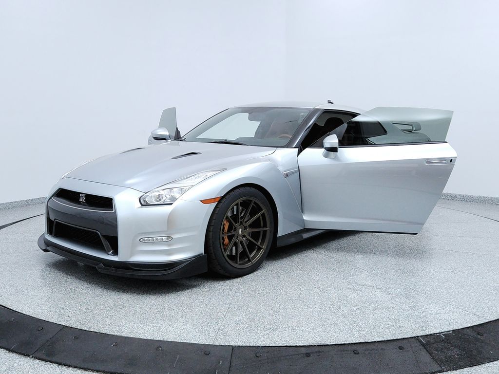 2015 Nissan GT-R Premium - Photo 9