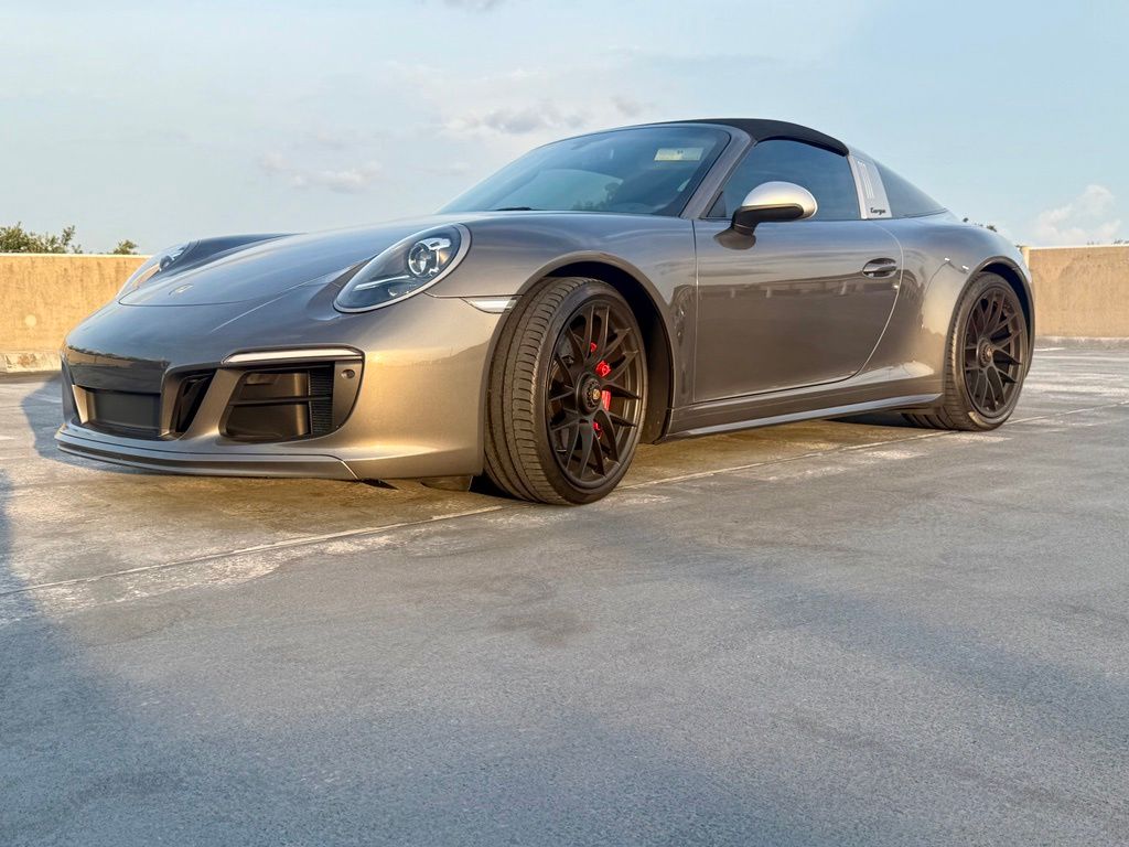 2019 Porsche 911 GTS - Photo 8