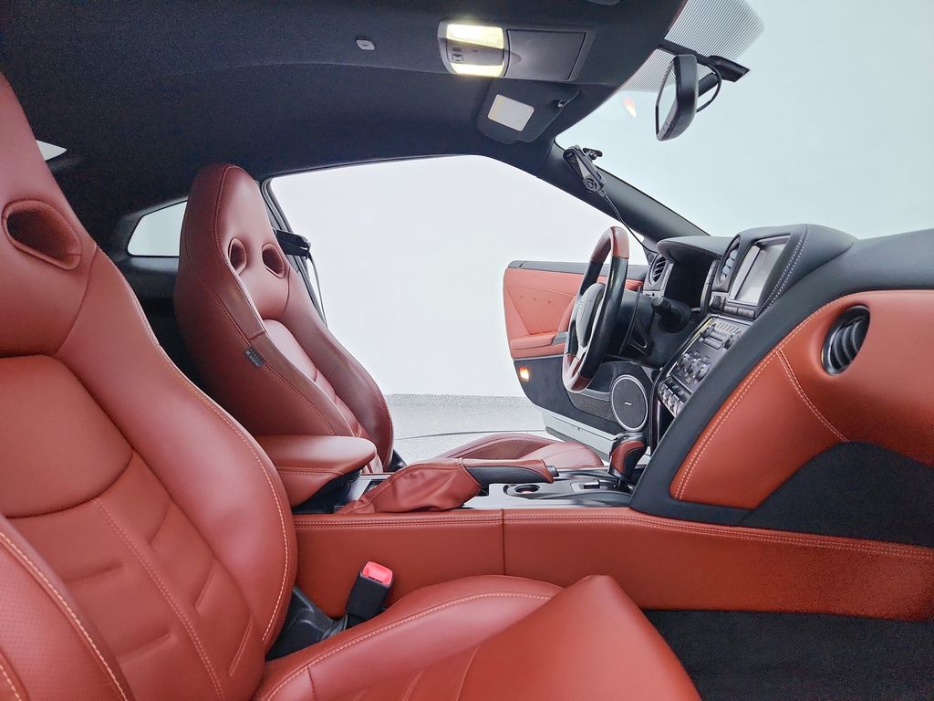 2015 Nissan GT-R Premium - Photo 33