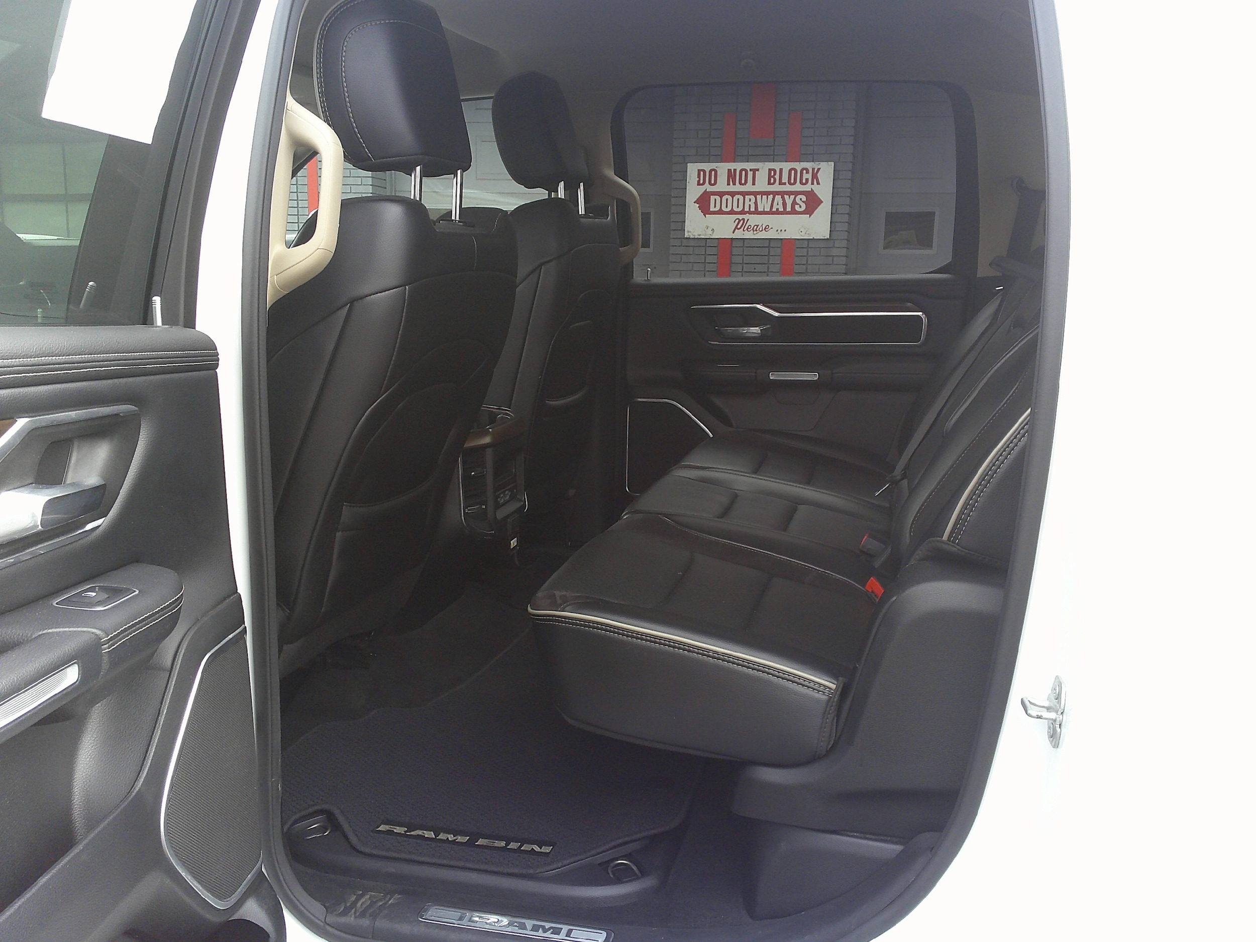 2021 RAM Ram 1500 Pickup Laramie - Photo 16
