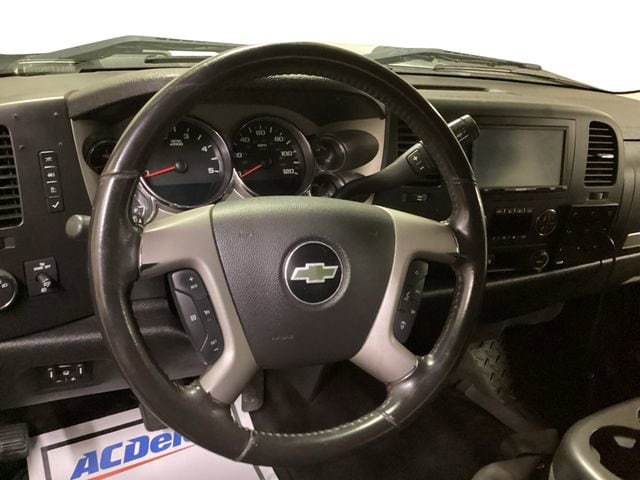 2014 Chevrolet Silverado 3500HD LT - Photo 13