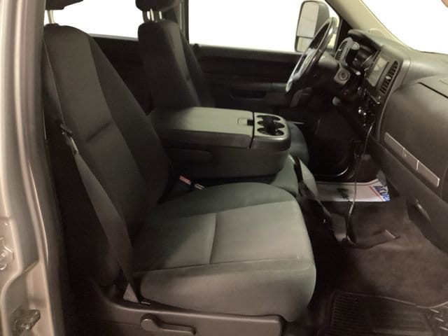 2014 Chevrolet Silverado 3500HD LT - Photo 23