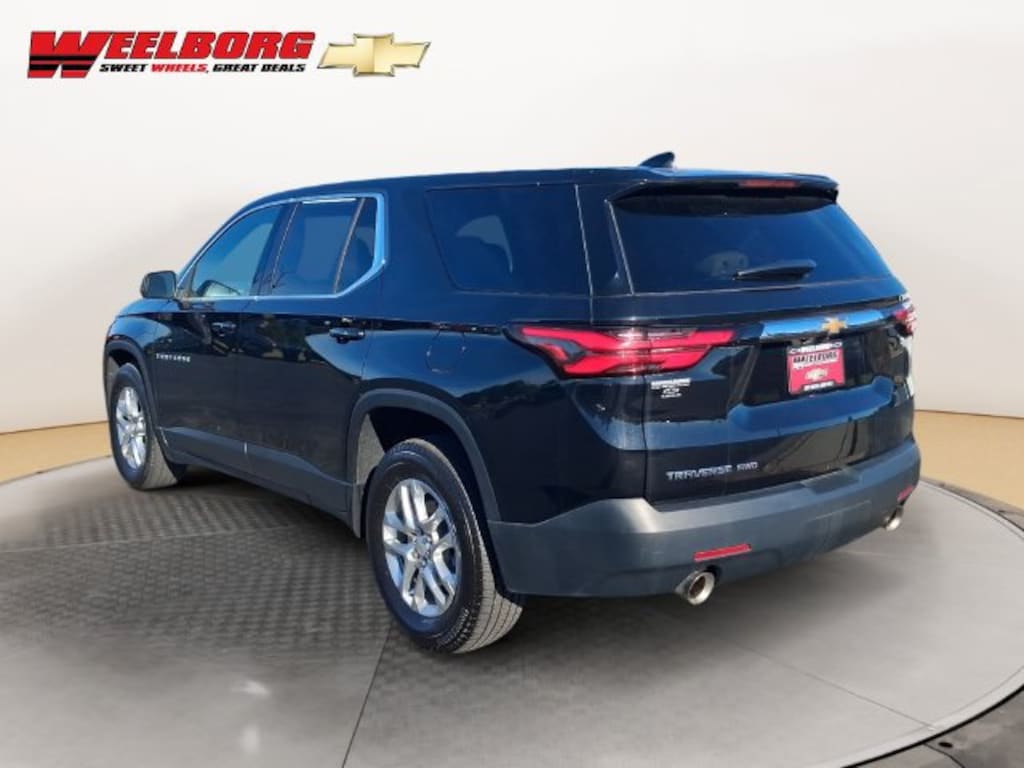 Used 2022 Chevrolet Traverse LS SUV
