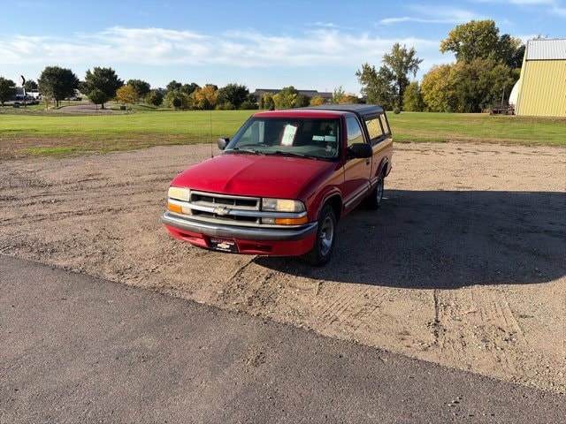 2001 Chevrolet S-10 LS