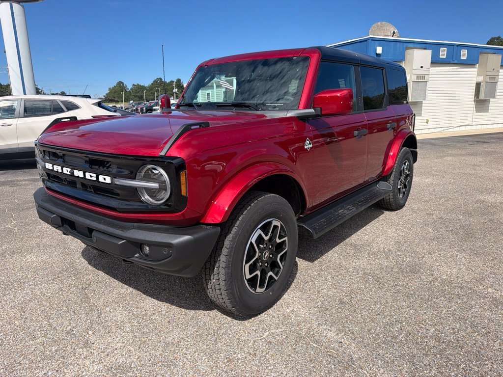 2026 Ford Bronco Outer Banks SUV