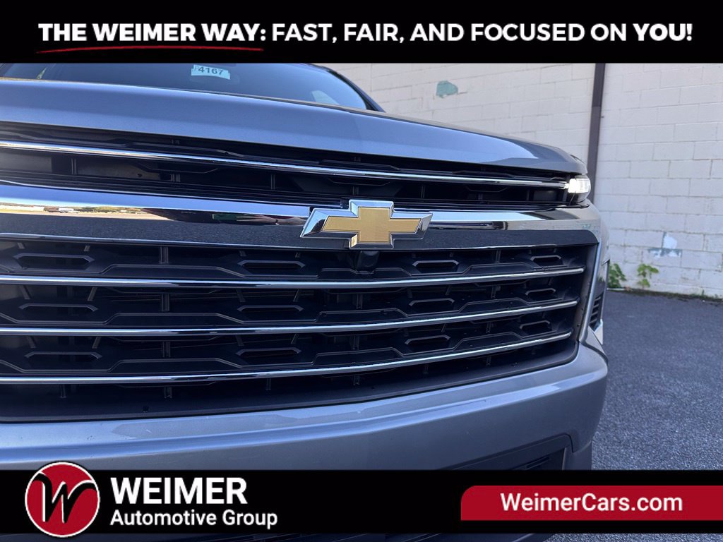 Used 2025 Chevrolet Traverse LT SUV