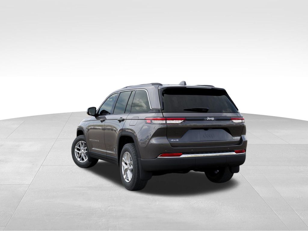 New 2026 Jeep Grand Cherokee Laredo Sport Utility