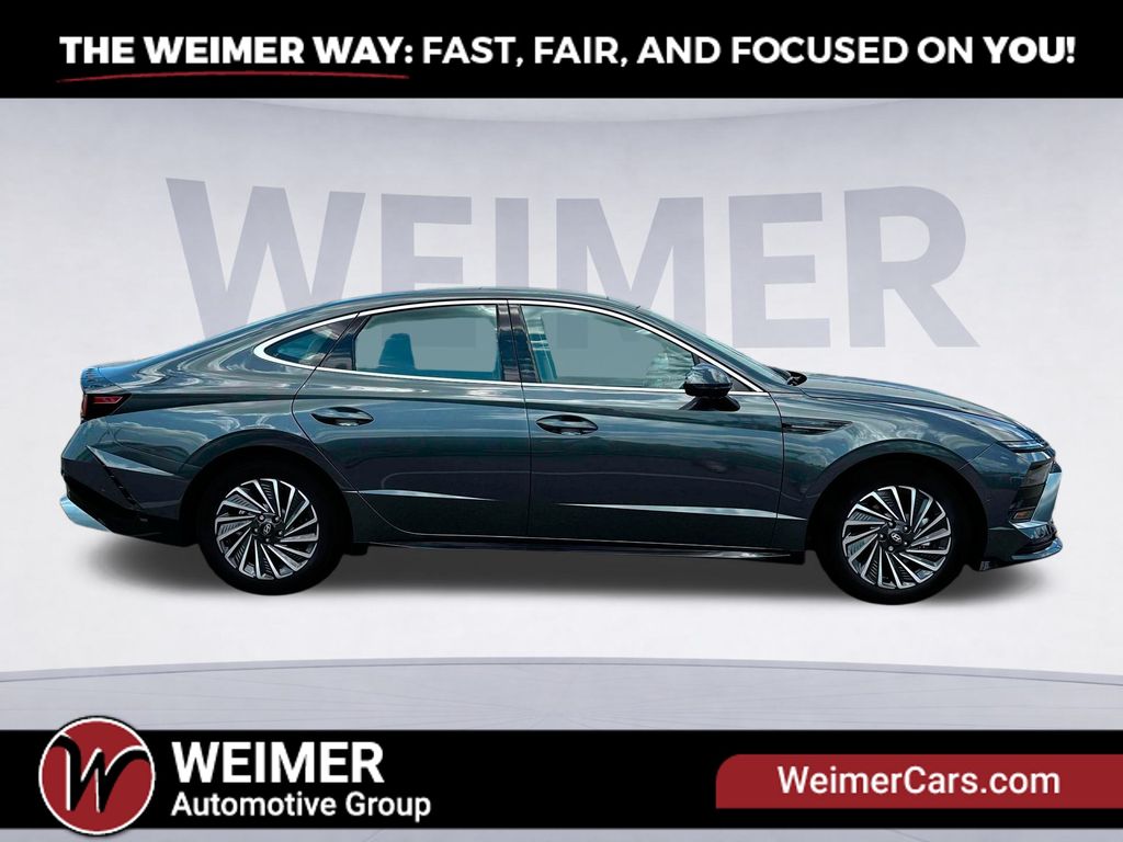 2025 Hyundai Sonata Hybrid Limited - Photo 10