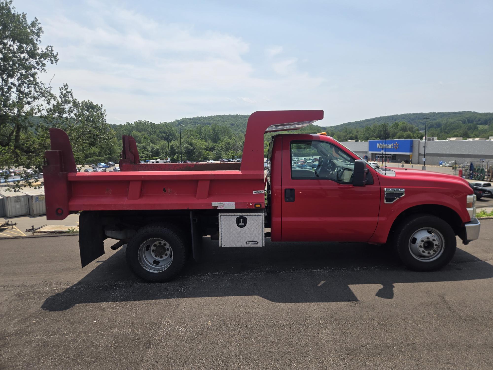 2009 Ford F-350 Super Duty Chassis Cab