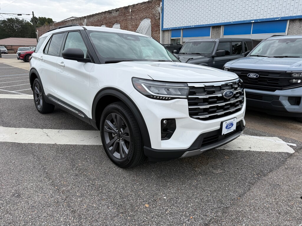 Used 2025 Ford Explorer Active SUV