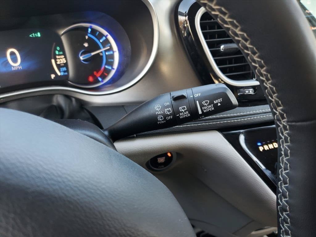 2024 Chrysler Pacifica PHEV Select - Photo 15
