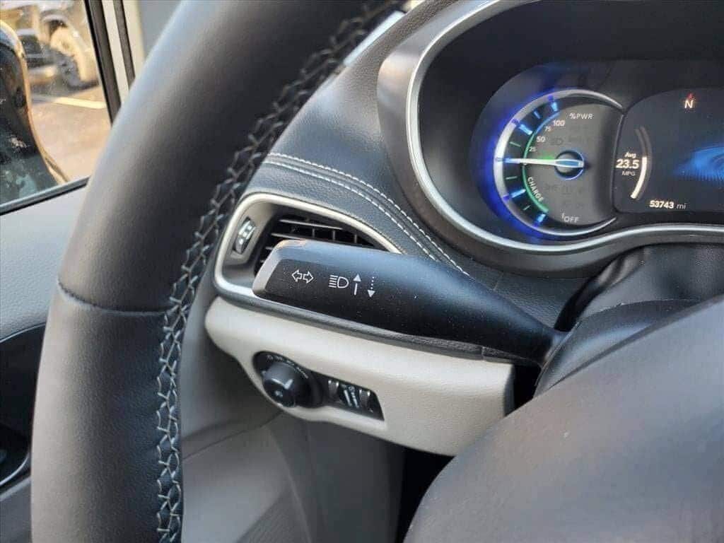 2024 Chrysler Pacifica PHEV Select - Photo 14