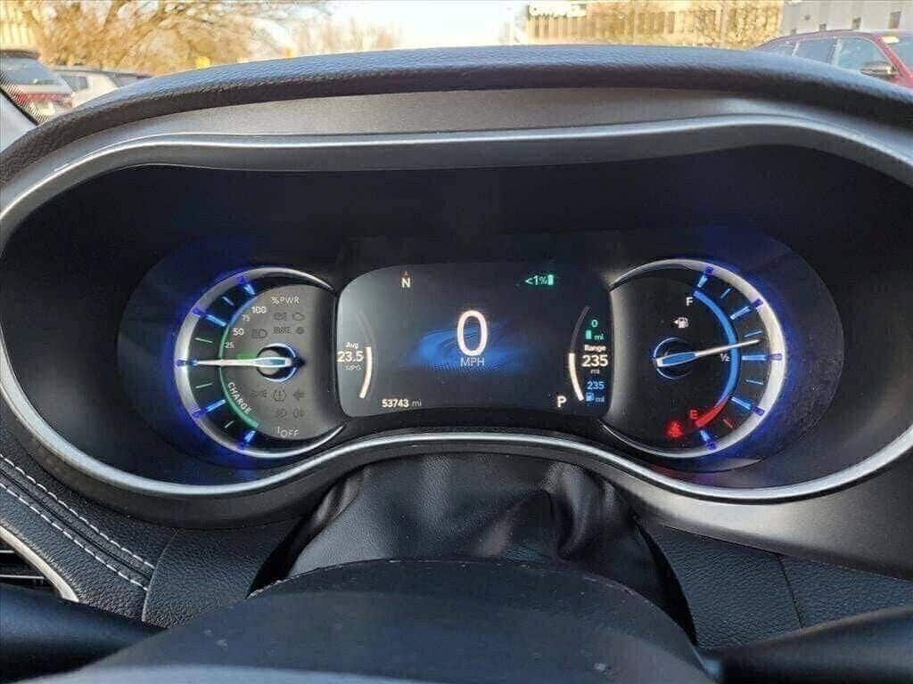 2024 Chrysler Pacifica PHEV Select - Photo 16