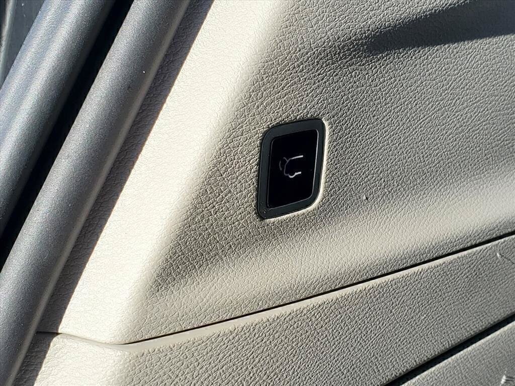 2024 Chrysler Pacifica PHEV Select - Photo 29