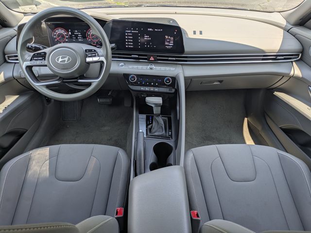 2024 Hyundai Elantra SEL - Photo 14