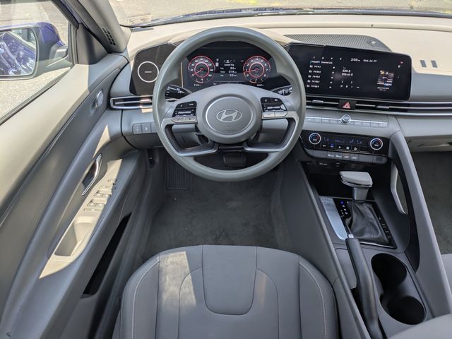 2024 Hyundai Elantra SEL - Photo 15