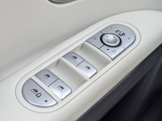 2023 Hyundai IONIQ 5 SE - Photo 23