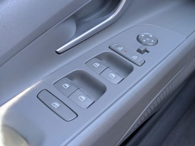 2024 Hyundai Elantra SEL - Photo 22
