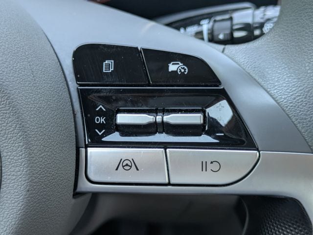 2024 Hyundai Elantra SEL - Photo 24