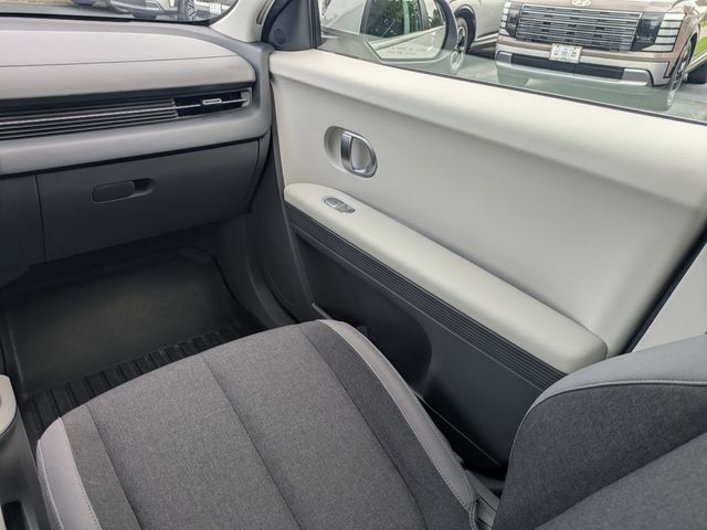 2023 Hyundai IONIQ 5 SE - Photo 17