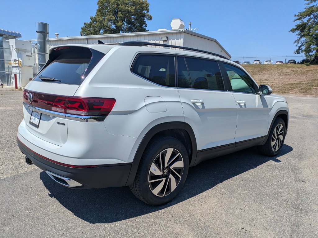 New 2026 Volkswagen Atlas SE w/Technology SUV