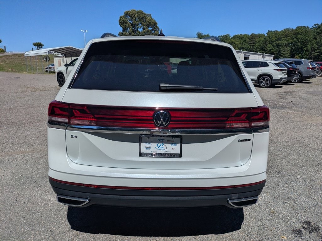 New 2026 Volkswagen Atlas SE SUV