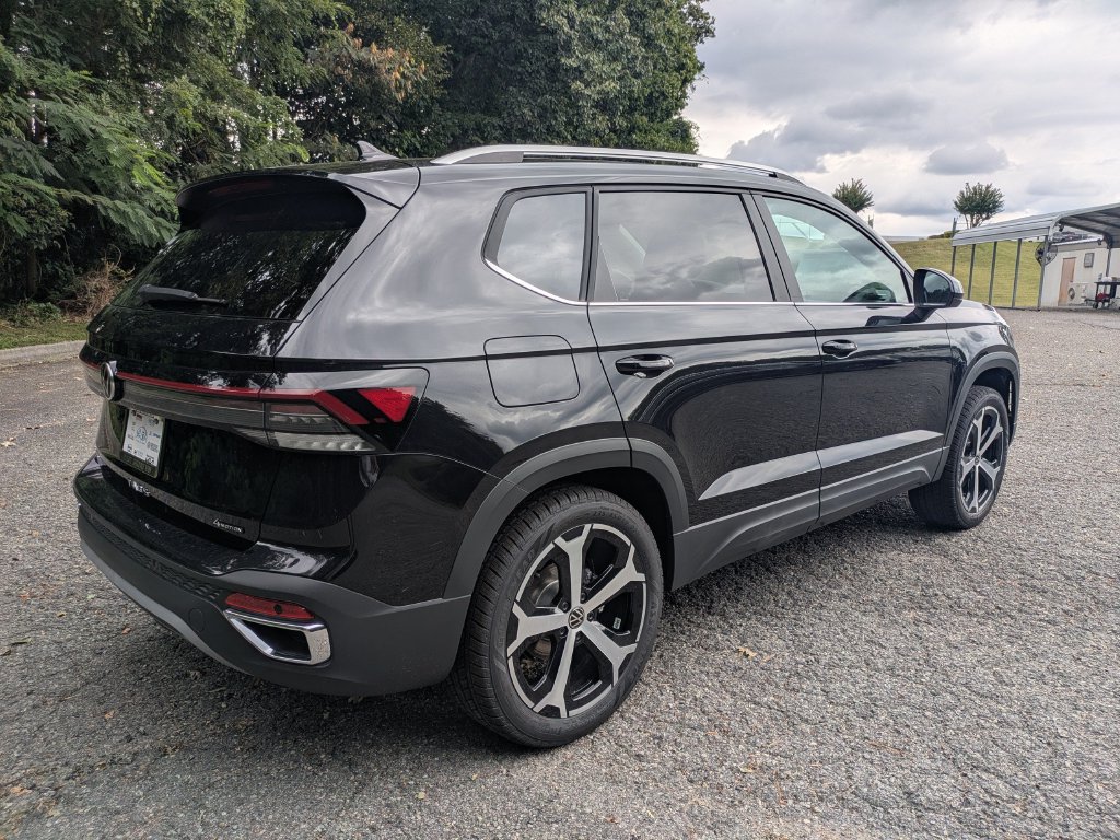 New 2027 Volkswagen Taos 1.5T SEL SUV