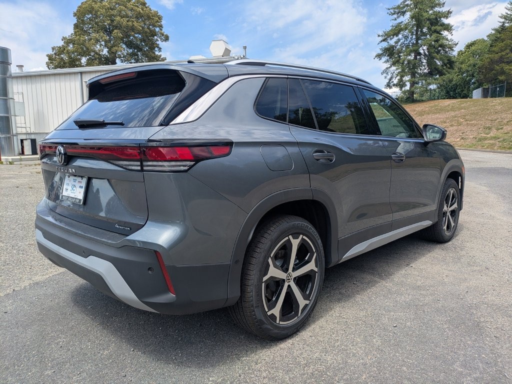 New 2026 Volkswagen Tiguan SE SUV