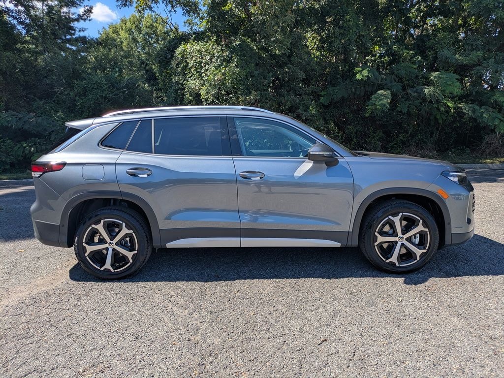 New 2026 Volkswagen Tiguan SE SUV