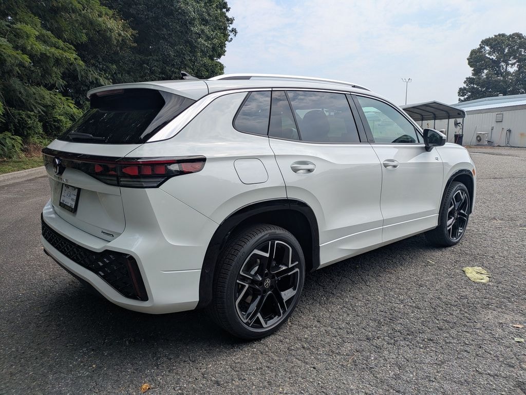 New 2026 Volkswagen Tiguan SEL R-Line Turbo SUV
