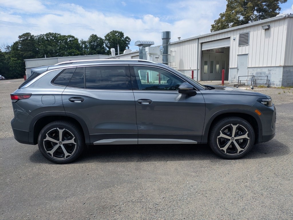 New 2026 Volkswagen Tiguan SE SUV