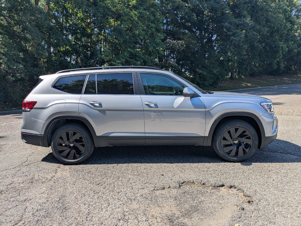 New 2026 Volkswagen Atlas SE w/Technology SUV