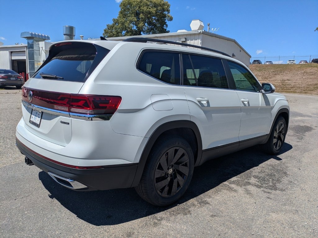 New 2026 Volkswagen Atlas SE w/Technology SUV