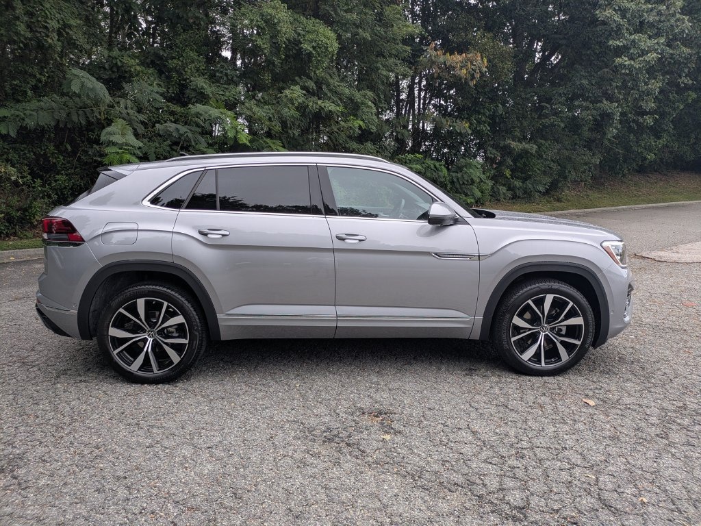 New 2026 Volkswagen Atlas Cross Sport SEL Premium R-Line SUV