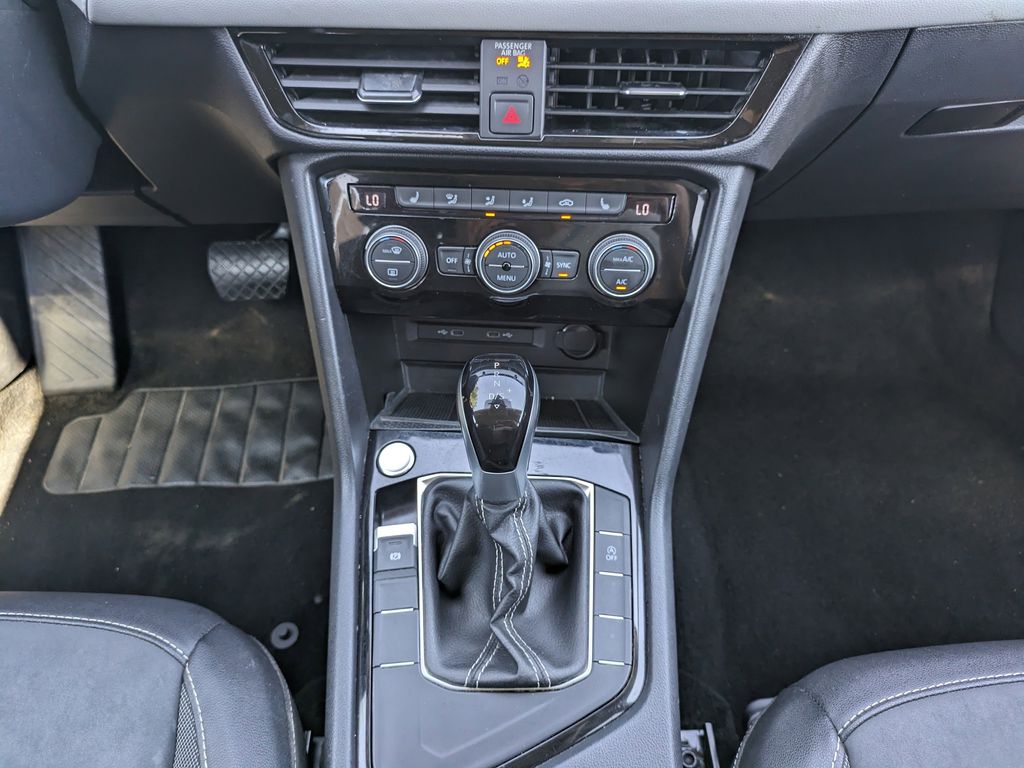 2024 Volkswagen Taos SE - Photo 19